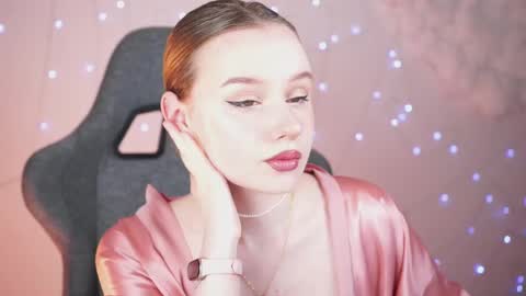 Snapshot of red_queeen chatting on February 2025 02:15:02 AM QUEEN OF EVIL online show from February 2025 02:15:02 AM