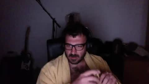 redbonezzzz online show from April 2026 06:53:01 PM