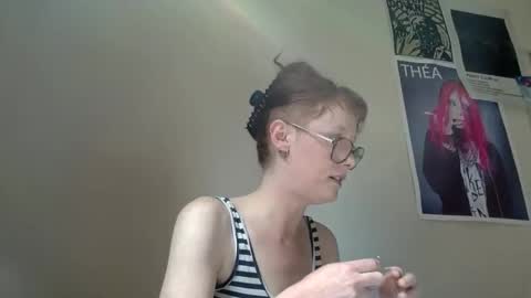 Snapshot of redcassie666 chatting on May 2026 02:45:02 PM redcassie666 online show from May 2026 02:45:02 PM
