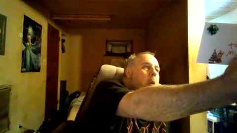 Snapshot of reddragon1195 chatting on December 2024 09:26:01 PM reddragon1195 online show from December 2024 09:26:01 PM