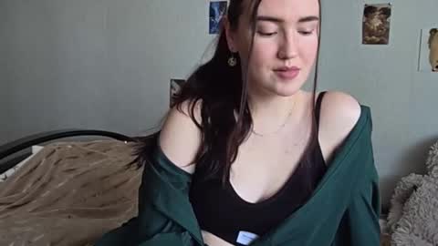 redginbluebersky online show from March 2026 09:53:01 AM