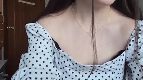 redginbluebersky online show from March 2026 01:12:02 PM