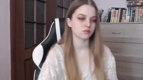 Lily online show from February 2025 02:37:02 AM