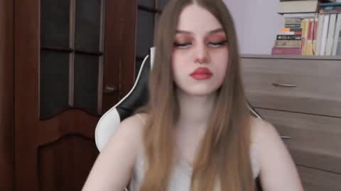 Lily online show from October 2025 01:56:01 AM