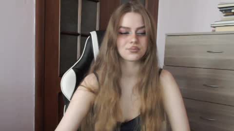 Lily online show from June 2026 03:20:02 AM