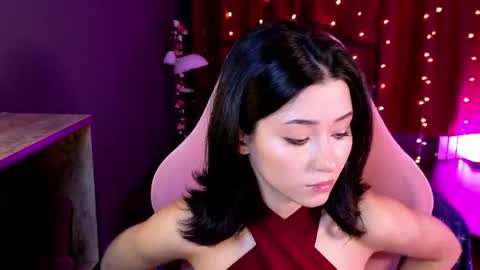 Snapshot of redmidnight_ chatting on May 2026 08:58:01 PM Kiara online show from May 2026 08:58:01 PM