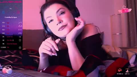 Snapshot of redyari chatting on January 2025 10:19:01 PM Red online show from January 2025 10:19:01 PM