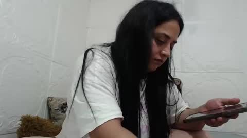 Snapshot of reeapassion chatting on May 2026 07:22:02 PM Reea online show from May 2026 07:22:02 PM