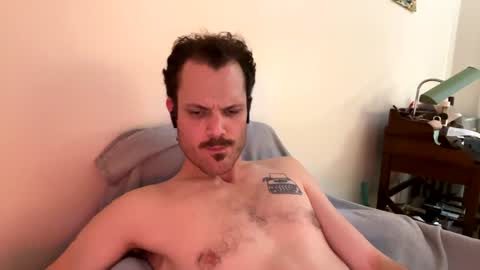 Snapshot of reed_thomas chatting on December 2024 07:28:02 AM Reed Thomas online show from December 2024 07:28:02 AM