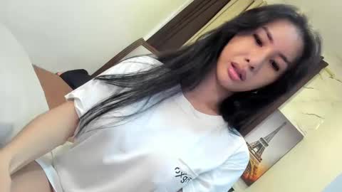 Snapshot of reevasavage chatting on March 2025 03:30:02 PM Amari online show from March 2025 03:30:02 PM