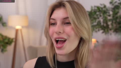 JessyinCherri yang online show from December 2024 07:40:01 AM