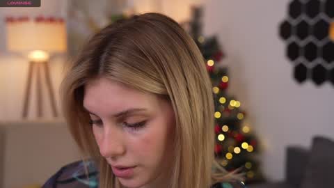 JessyinCherri yang online show from December 2024 07:13:02 AM