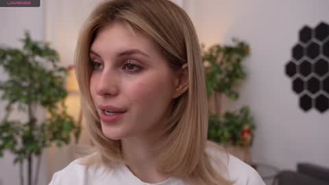 JessyinCherri yang online show from January 2025 07:17:02 AM