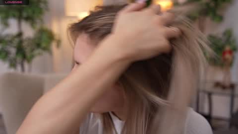 JessyinCherri yang online show from January 2025 07:30:01 AM