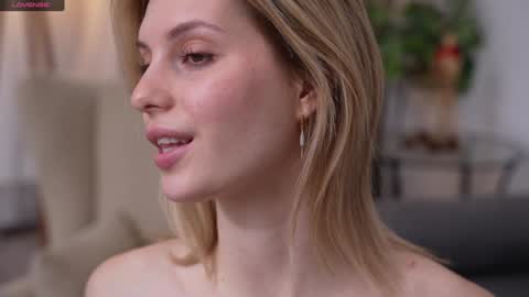 JessyinCherri yang online show from February 2025 10:18:02 AM