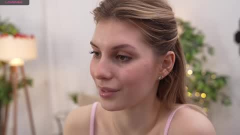 JessyinCherri yang online show from February 2025 10:22:01 AM