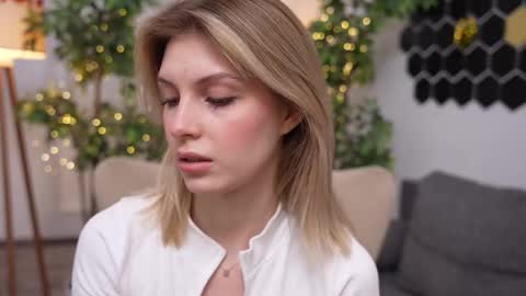 JessyinCherri yang online show from February 2025 07:01:01 AM