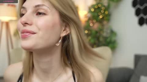 JessyinCherri yang online show from March 2025 07:23:02 AM