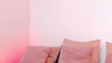 Regina  online show from October 2025 08:04:02 PM