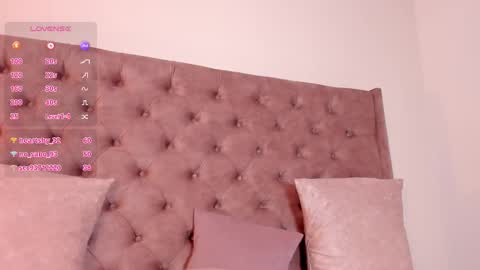 Regina  online show from October 2025 08:18:01 AM