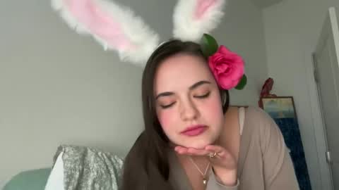 Snapshot of reginababyy chatting on April 2026 01:14:01 AM Its Reginaaa online show from April 2026 01:14:01 AM