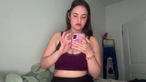 Snapshot of reginababyy chatting on April 2026 12:26:02 AM Its Reginaaa online show from April 2026 12:26:02 AM