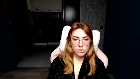 Regina online show from November 2025 02:47:02 AM