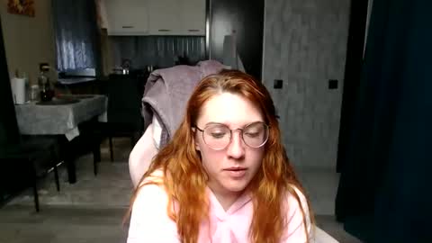 Snapshot of reginasmilee chatting on April 2026 12:29:02 PM Regina online show from April 2026 12:29:02 PM