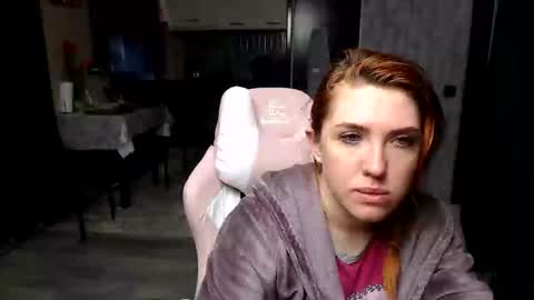 Snapshot of reginasmilee chatting on April 2026 02:48:02 AM Regina online show from April 2026 02:48:02 AM
