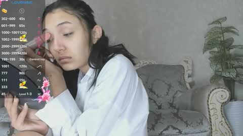 Rei online show from November 2025 03:51:01 AM