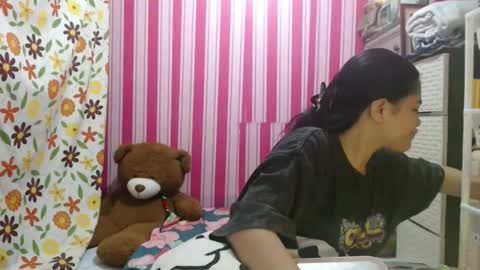 reign2525 online show from November 2025 08:47:01 AM