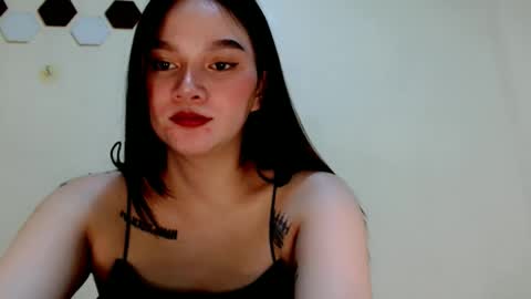 Snapshot of reignxxxx chatting on May 2026 01:28:01 PM Rei online show from May 2026 01:28:01 PM