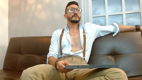   REIKO  online show from March 2025 08:00:01 PM