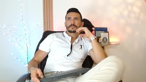   REIKO  online show from January 2026 02:55:01 PM