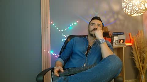   REIKO  online show from April 2026 02:37:01 PM