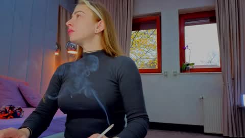 reina cummings online show from December 2025 06:18:01 AM