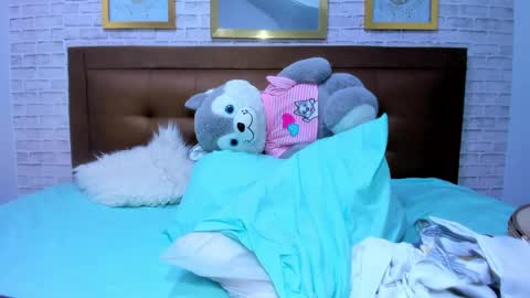 reina_loren online show from January 2025 12:48:01 AM