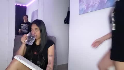 Snapshot of reina_reina chatting on March 2026 03:34:02 AM reina_reina online show from March 2026 03:34:02 AM