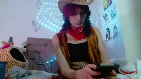 reiv_femboy online show from December 2025 04:17:01 AM