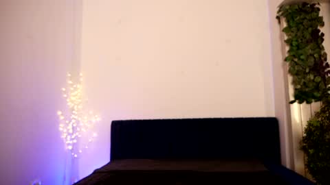 Elly online show from April 2026 06:14:01 AM