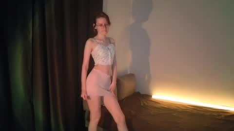Snapshot of renaeblaski chatting on May 2026 09:32:01 PM Claire online show from May 2026 09:32:01 PM