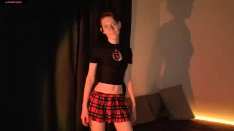 Snapshot of renaeblaski chatting on May 2026 03:52:02 PM Claire online show from May 2026 03:52:02 PM