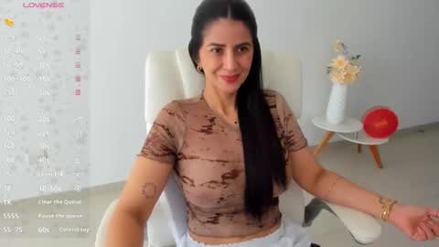 RENATA online show from October 2025 02:51:02 PM