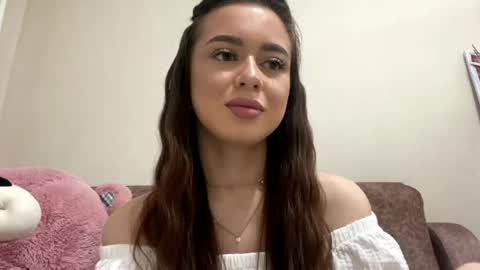 Mila online show from March 2026 04:10:01 PM