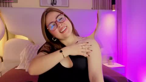 Renata  online show from March 2026 11:22:02 AM