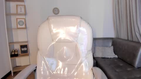 renaxi_smith online show from January 2025 08:10:02 PM