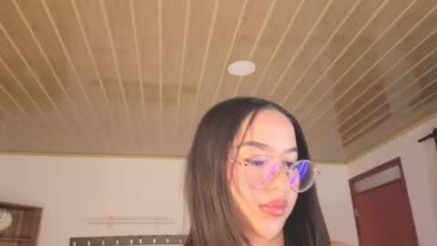 renaxi_smith online show from June 2026 07:53:02 PM