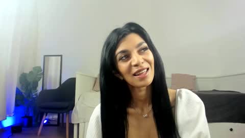 Rena online show from March 2026 05:13:01 AM