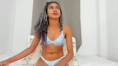 Snapshot of rennatta_sx chatting on March 2025 12:12:01 PM Renata online show from March 2025 12:12:01 PM