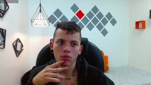 R E N E  online show from December 2024 04:48:02 AM